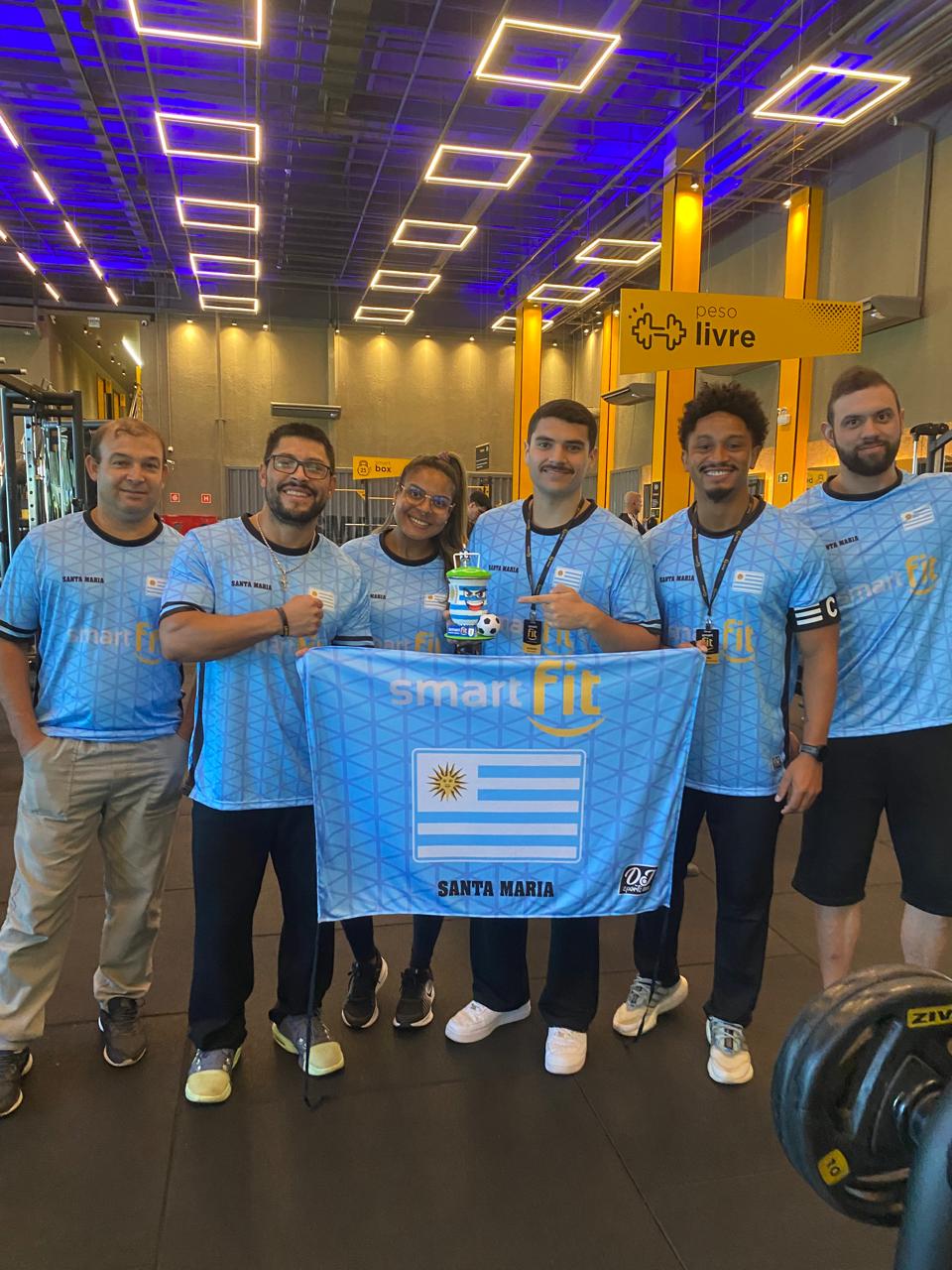 Equipe engajada vestida como seleção do Uruguai