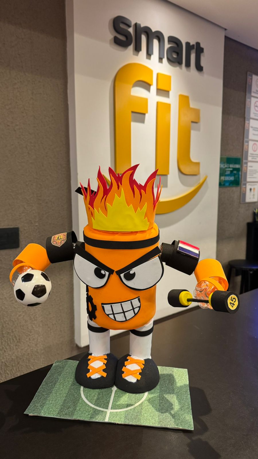 Mascote criado pela equipe da Holanda na Copa dos Campeões